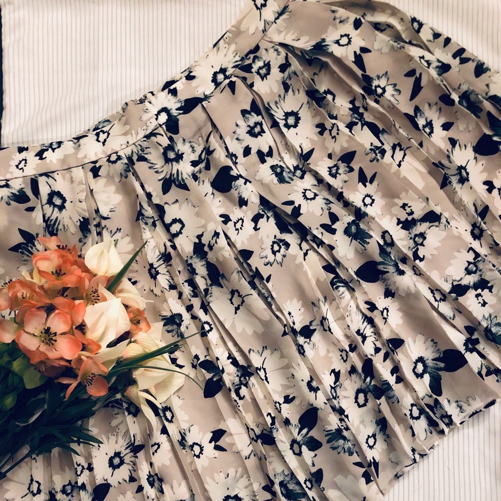 Floral Pleated Banana Republic Skirt